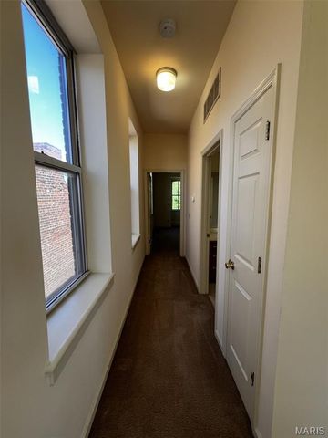 2005 Menard Street, St Louis, MO 63104