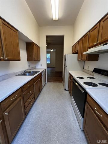 2005 Menard Street, St Louis, MO 63104