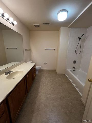 2005 Menard Street, St Louis, MO 63104