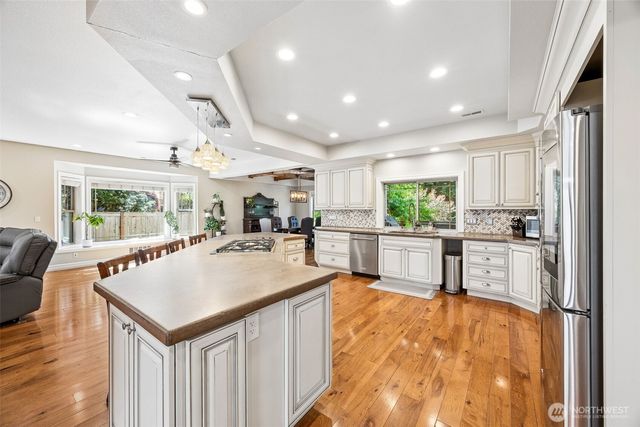 3202 170th Avenue E, Lake Tapps, WA 98391