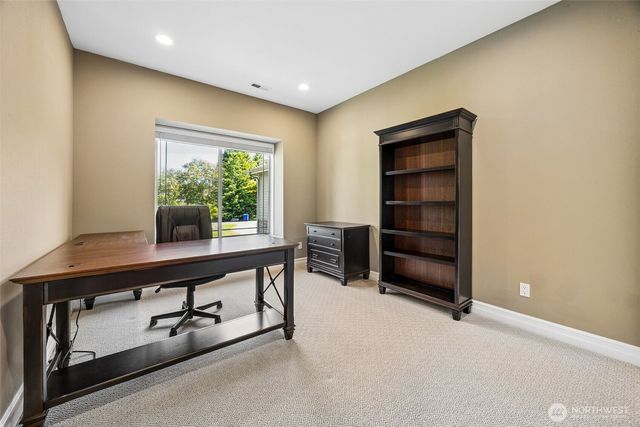 3202 170th Avenue E, Lake Tapps, WA 98391