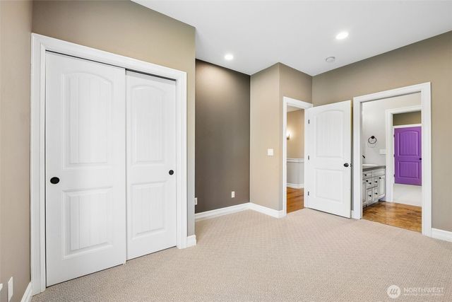 3202 170th Avenue E, Lake Tapps, WA 98391