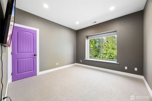 3202 170th Avenue E, Lake Tapps, WA 98391