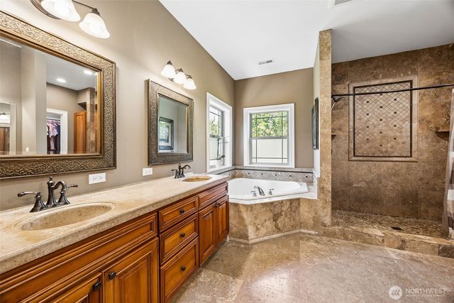 3202 170th Avenue E, Lake Tapps, WA 98391