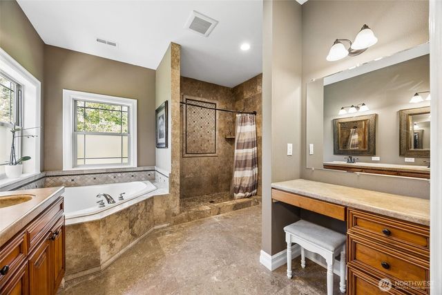 3202 170th Avenue E, Lake Tapps, WA 98391
