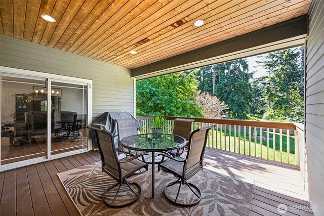 3202 170th Avenue E, Lake Tapps, WA 98391