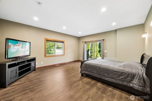 3202 170th Avenue E, Lake Tapps, WA 98391