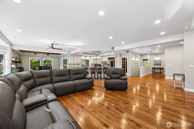 3202 170th Avenue E, Lake Tapps, WA 98391