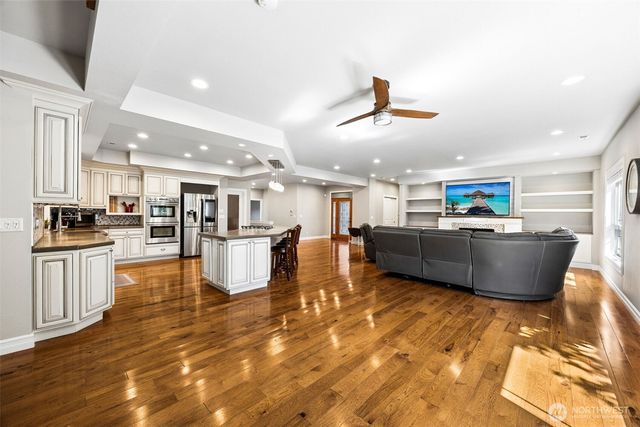 3202 170th Avenue E, Lake Tapps, WA 98391
