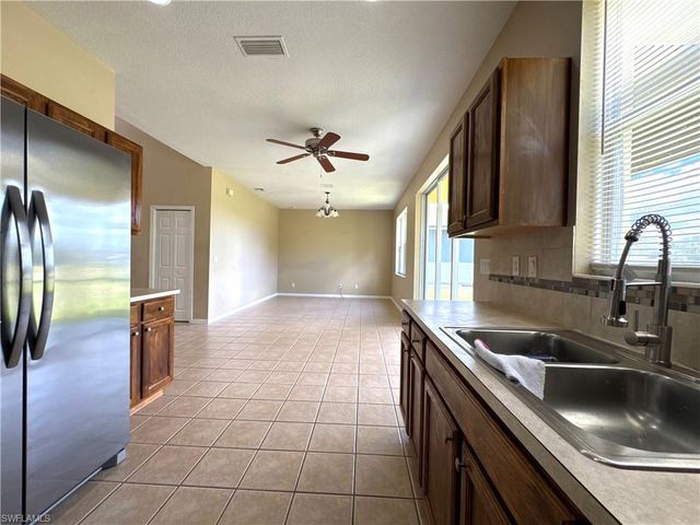 117 Shadow Lakes DR, Lehigh Acres, FL 33974