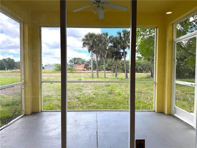117 Shadow Lakes DR, Lehigh Acres, FL 33974