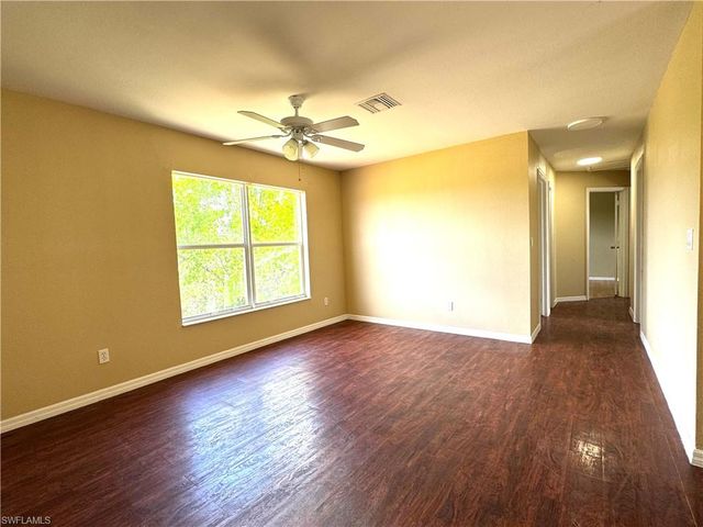 117 Shadow Lakes DR, Lehigh Acres, FL 33974