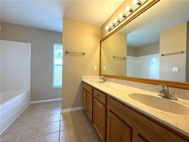 117 Shadow Lakes DR, Lehigh Acres, FL 33974