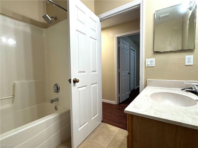 117 Shadow Lakes DR, Lehigh Acres, FL 33974