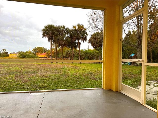 117 Shadow Lakes DR, Lehigh Acres, FL 33974