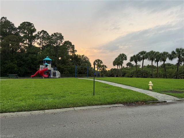 117 Shadow Lakes DR, Lehigh Acres, FL 33974