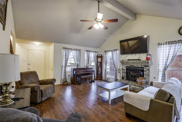 2813 White Oak Drive, Grand Prairie, TX 75052