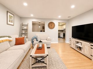 52 Randolph Dr 52, Tewksbury, MA 01876