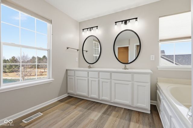 319 W Columbine Lane, Westfield, IN 46074