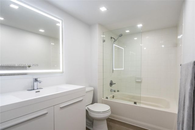 90 Alton Rd 2807, Miami Beach, FL 33139