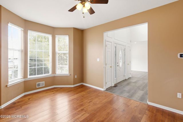 8 Cabin Brook Crescent Crest, Manchester, NJ 08759