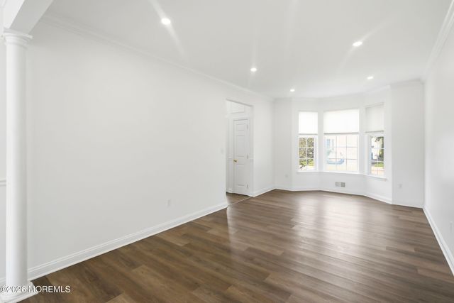 8 Cabin Brook Crescent Crest, Manchester, NJ 08759