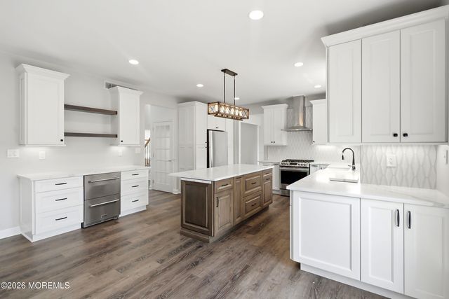 8 Cabin Brook Crescent Crest, Manchester, NJ 08759