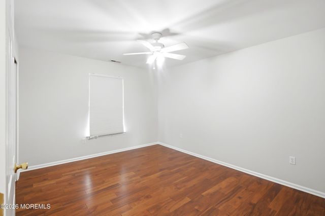 8 Cabin Brook Crescent Crest, Manchester, NJ 08759