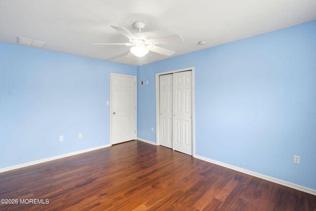 8 Cabin Brook Crescent Crest, Manchester, NJ 08759