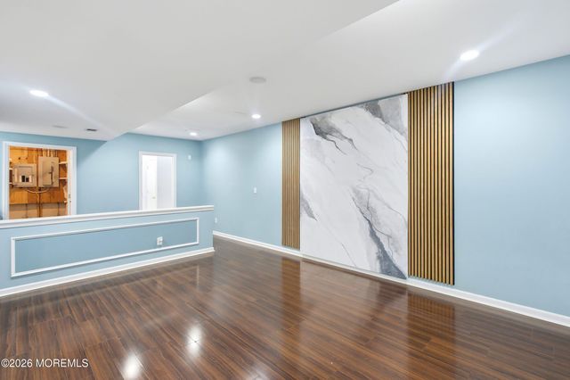 8 Cabin Brook Crescent Crest, Manchester, NJ 08759