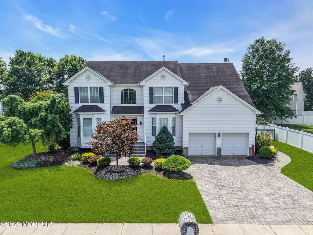 8 Cabin Brook Crescent Crest, Manchester, NJ 08759