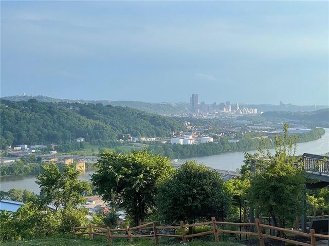 758 Parkview Drive, O'hara, PA 15215