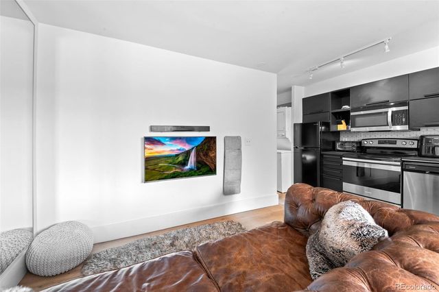 1140 N Downing Street 305, Denver, CO 80218