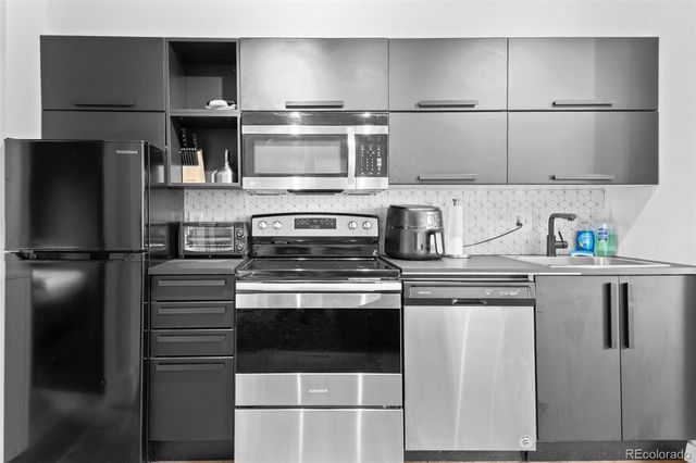 1140 N Downing Street 305, Denver, CO 80218