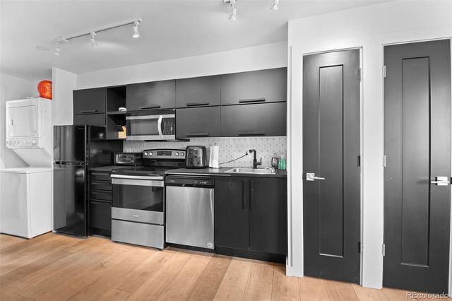 1140 N Downing Street 305, Denver, CO 80218