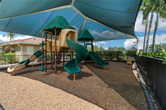 3322 Baltic DR, Naples, FL 34119