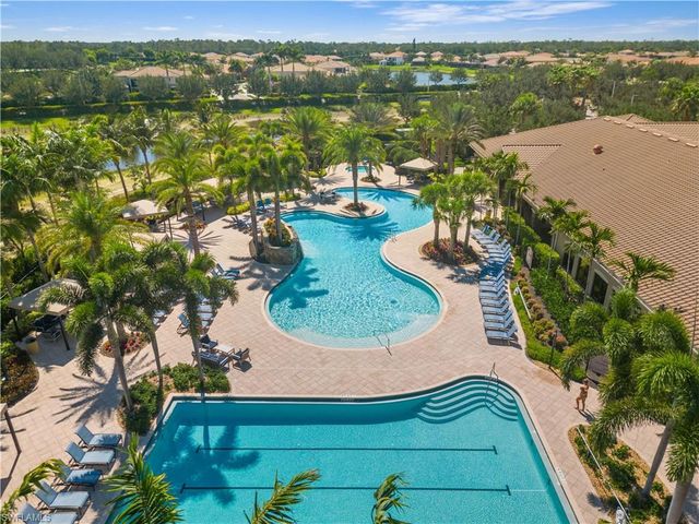 3322 Baltic DR, Naples, FL 34119