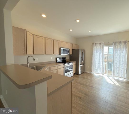 21843 RYAN PARK TER, Ashburn, VA 20147