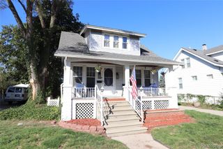 15105 Charles R Avenue, Eastpointe, MI 48021