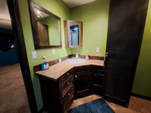 17723 Karen Drive, Neosho, MO 64850