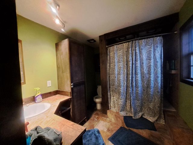 17723 Karen Drive, Neosho, MO 64850