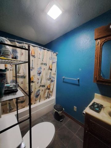 17723 Karen Drive, Neosho, MO 64850