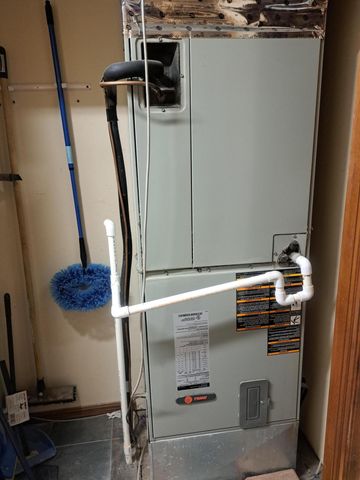 17723 Karen Drive, Neosho, MO 64850