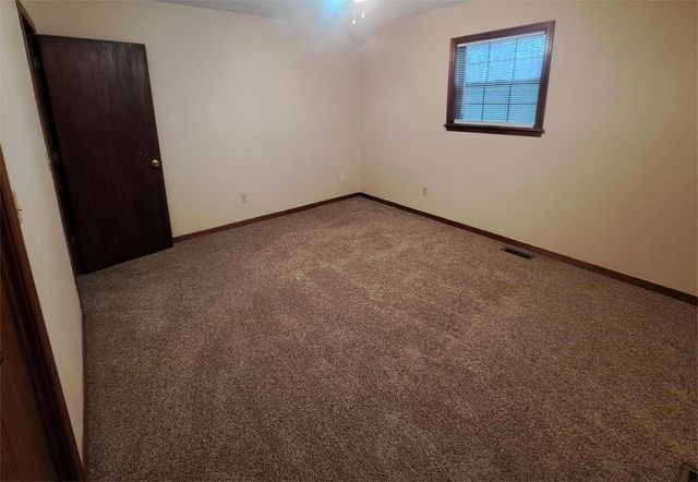 17723 Karen Drive, Neosho, MO 64850