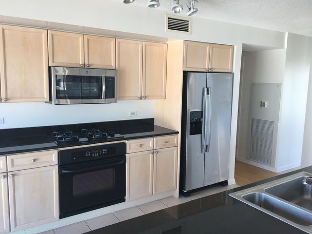 1720 Maple Avenue 710, Evanston, IL 60201