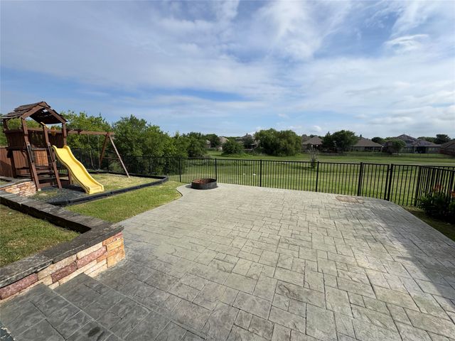 8133 Rock Elm Road, Fort Worth, TX 76131