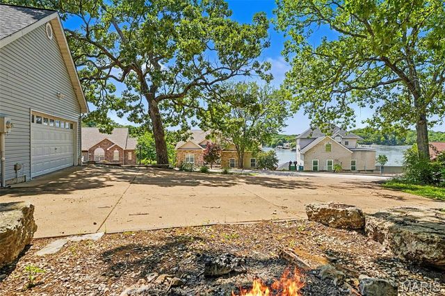 9618 E Vista Drive, Hillsboro, MO 63050
