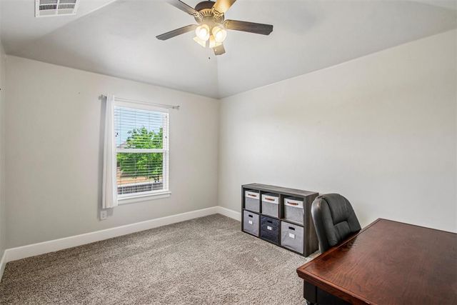 11721 NW 108th Terrace, Yukon, OK 73099