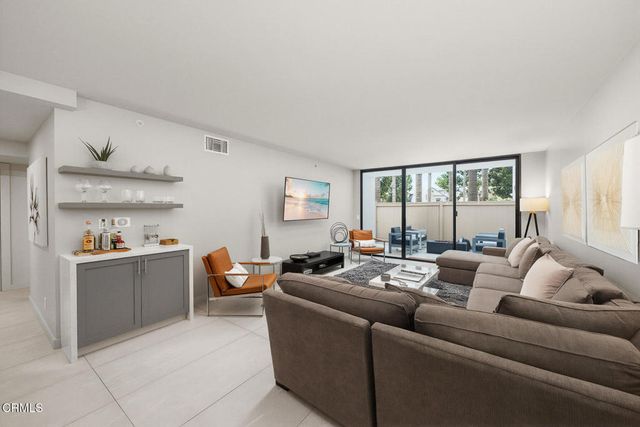 343 Pioneer Drive 101, Glendale, CA 91203