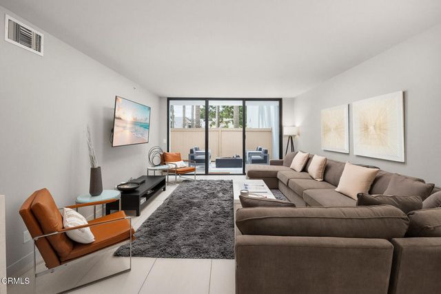 343 Pioneer Drive 101, Glendale, CA 91203